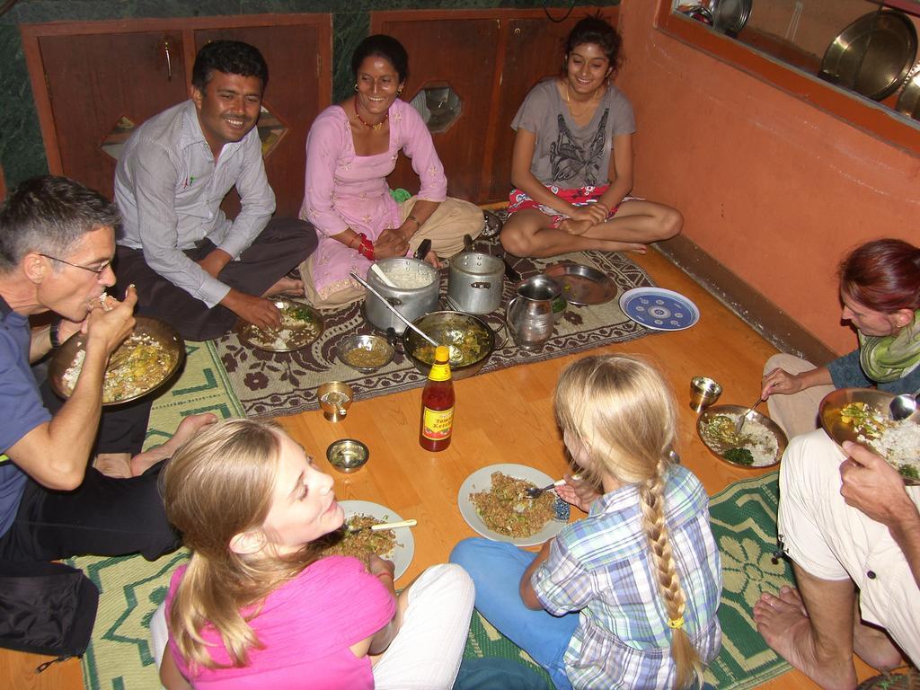 פוקהרה Rupa View Guest House מראה חיצוני תמונה